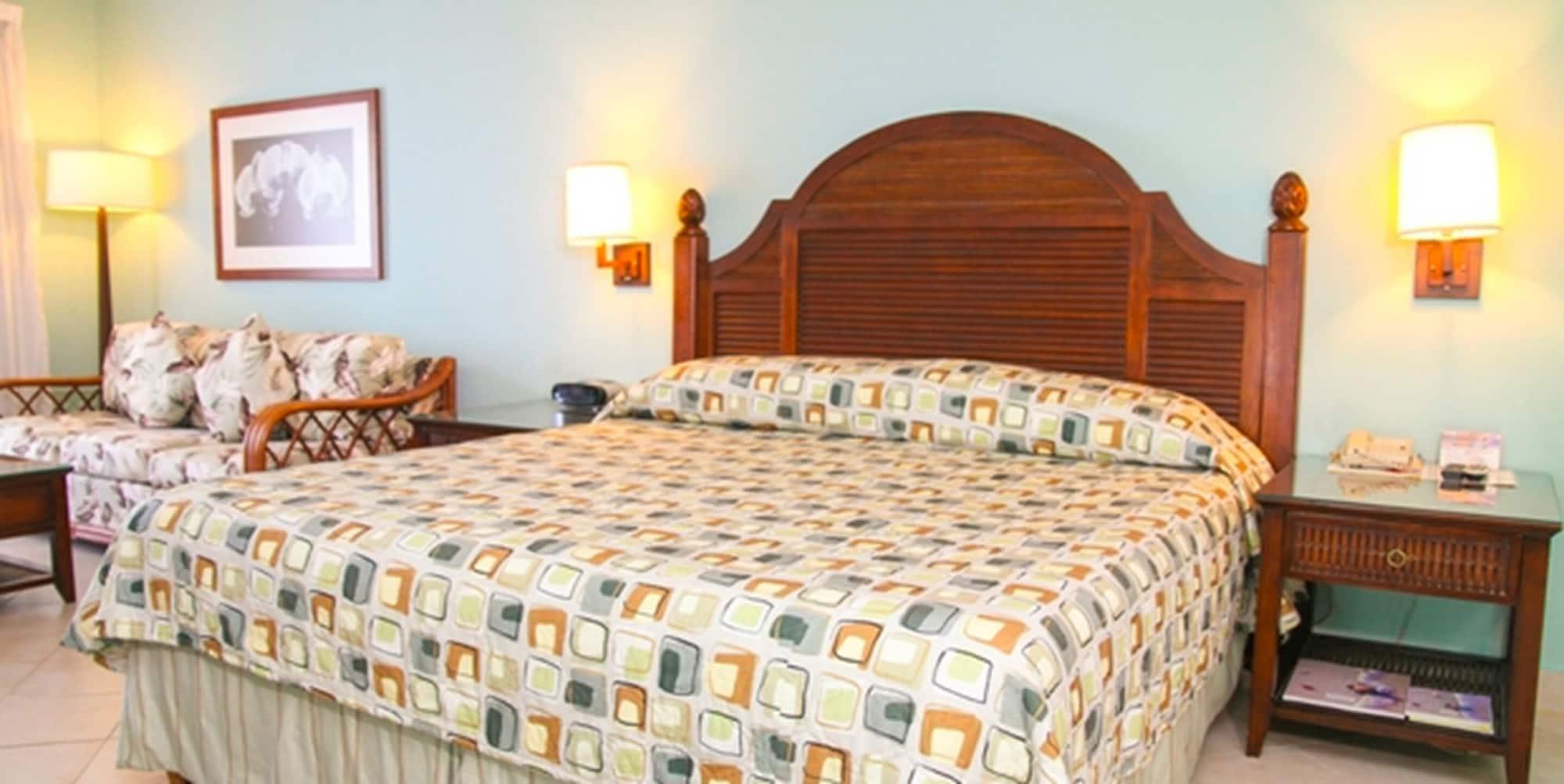Trade Winds Hotel Dickenson Bay エクステリア 写真