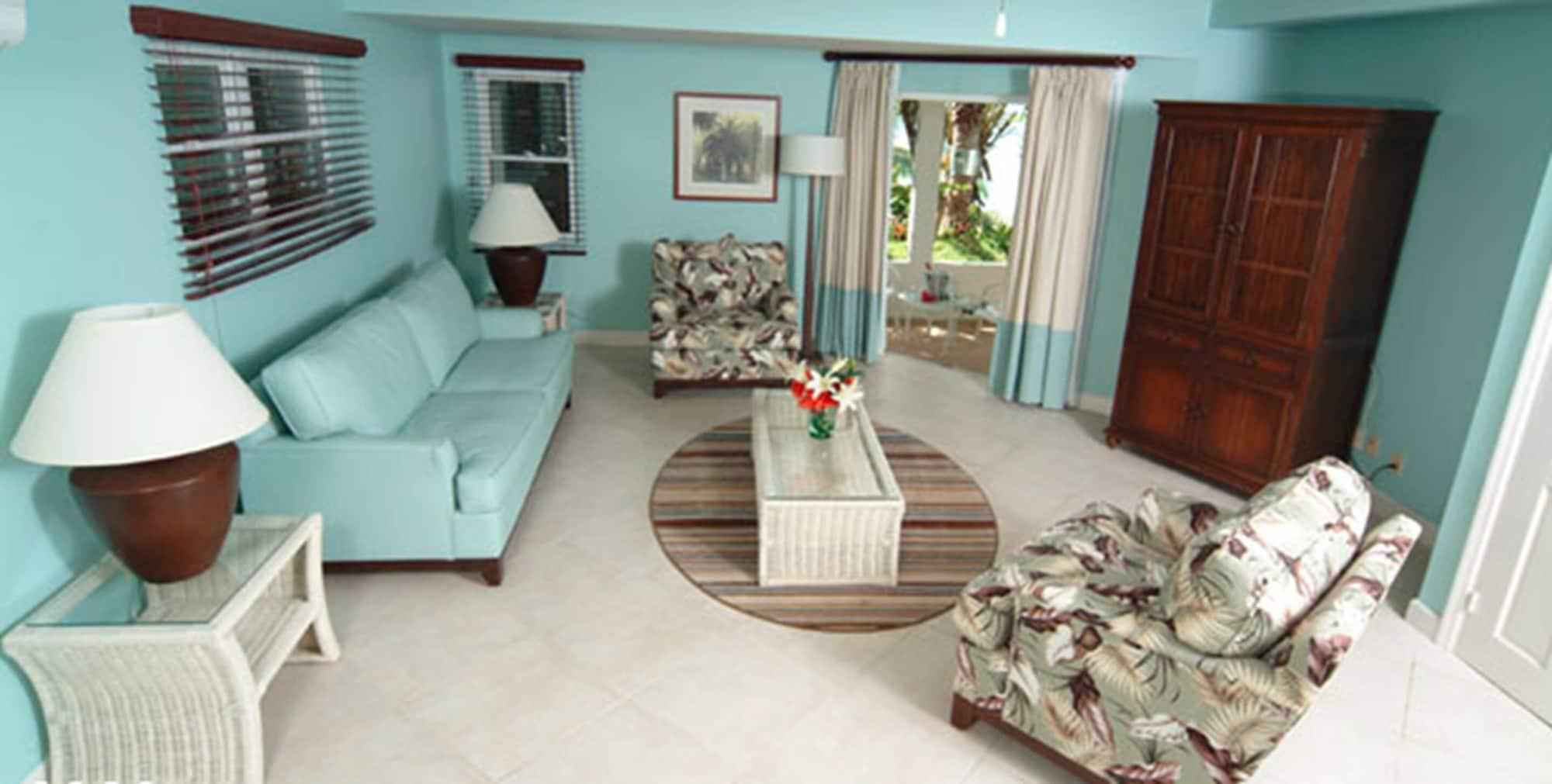 Trade Winds Hotel Dickenson Bay エクステリア 写真