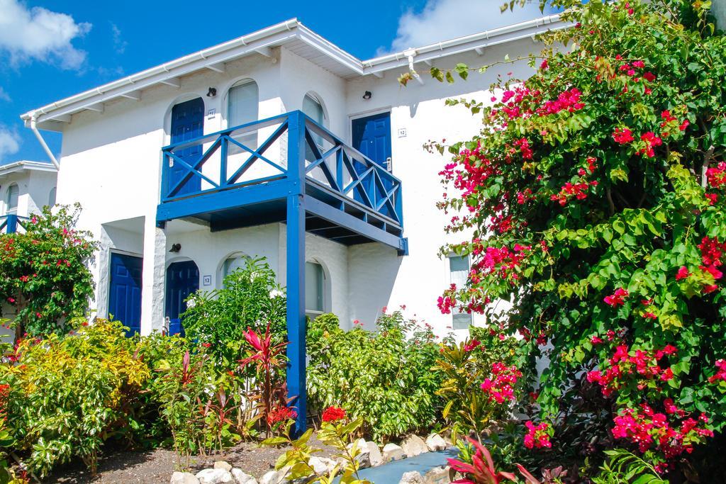 Trade Winds Hotel Dickenson Bay エクステリア 写真