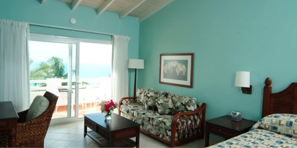 Trade Winds Hotel Dickenson Bay エクステリア 写真